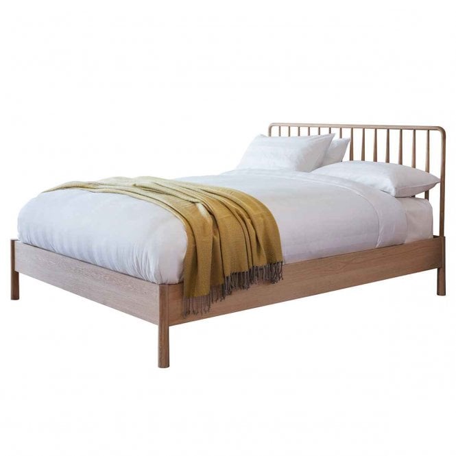 Fabco Collection Newcombe 5' Spindle Bed