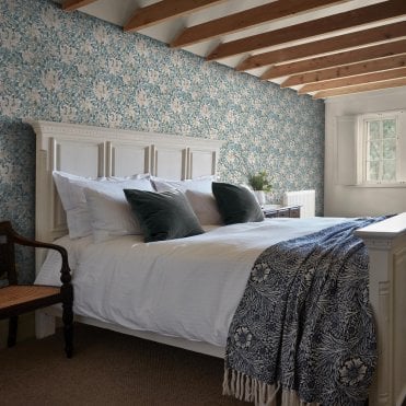 William Morris at Home Honeysuckle Dusk Blue 140483